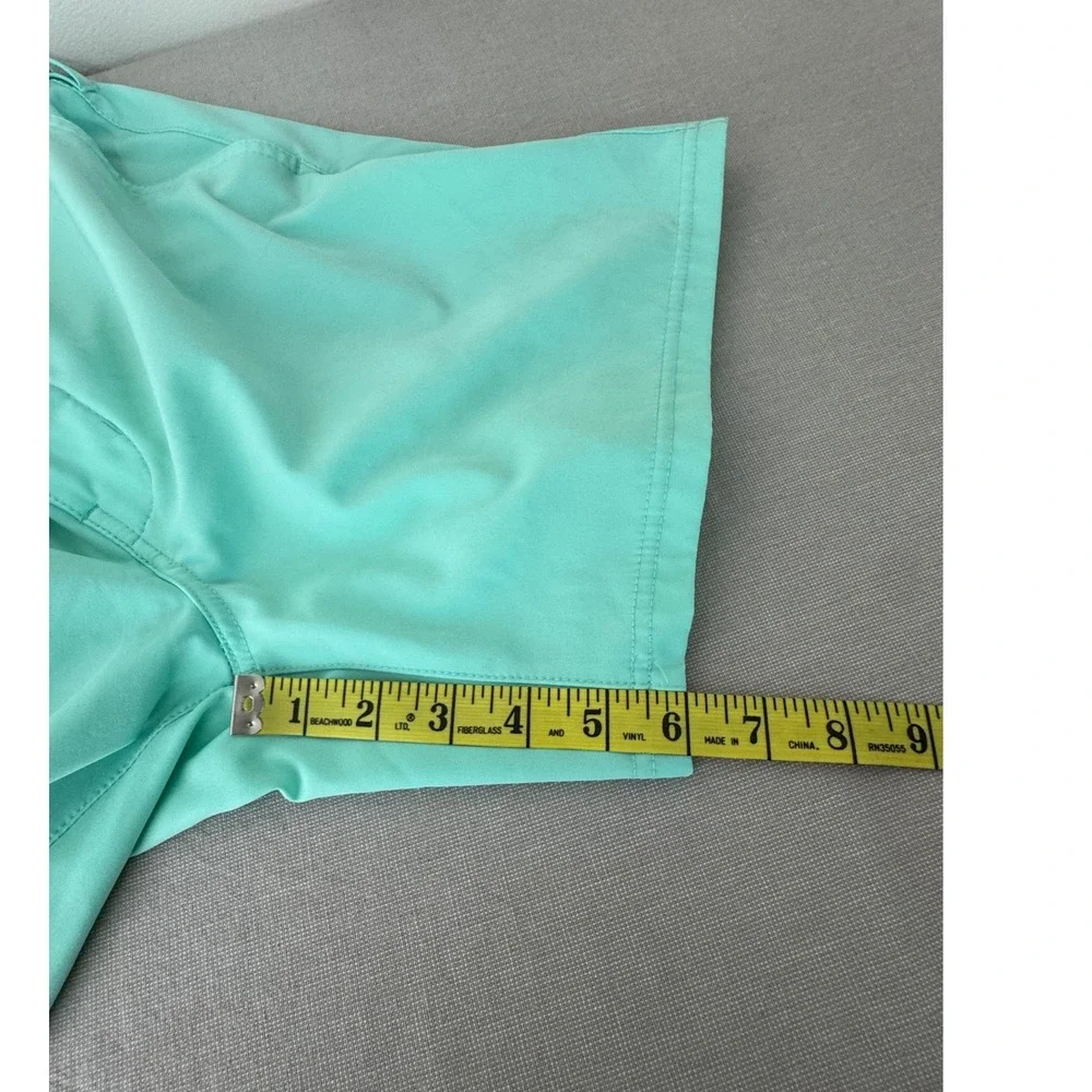 Huk Performance Shorts Light Green Mens Medium